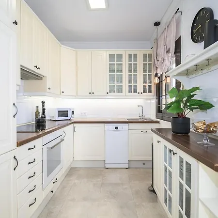Villa Lovely With Private Pool Dehesa de Campoamor (Orihuela Costa)